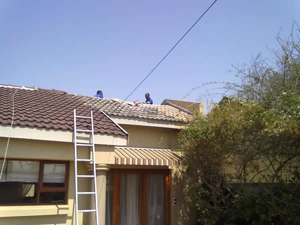 Roof Repairs and Reconditioning